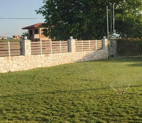 Guest house Mik & Lena Paralia Dionysiou